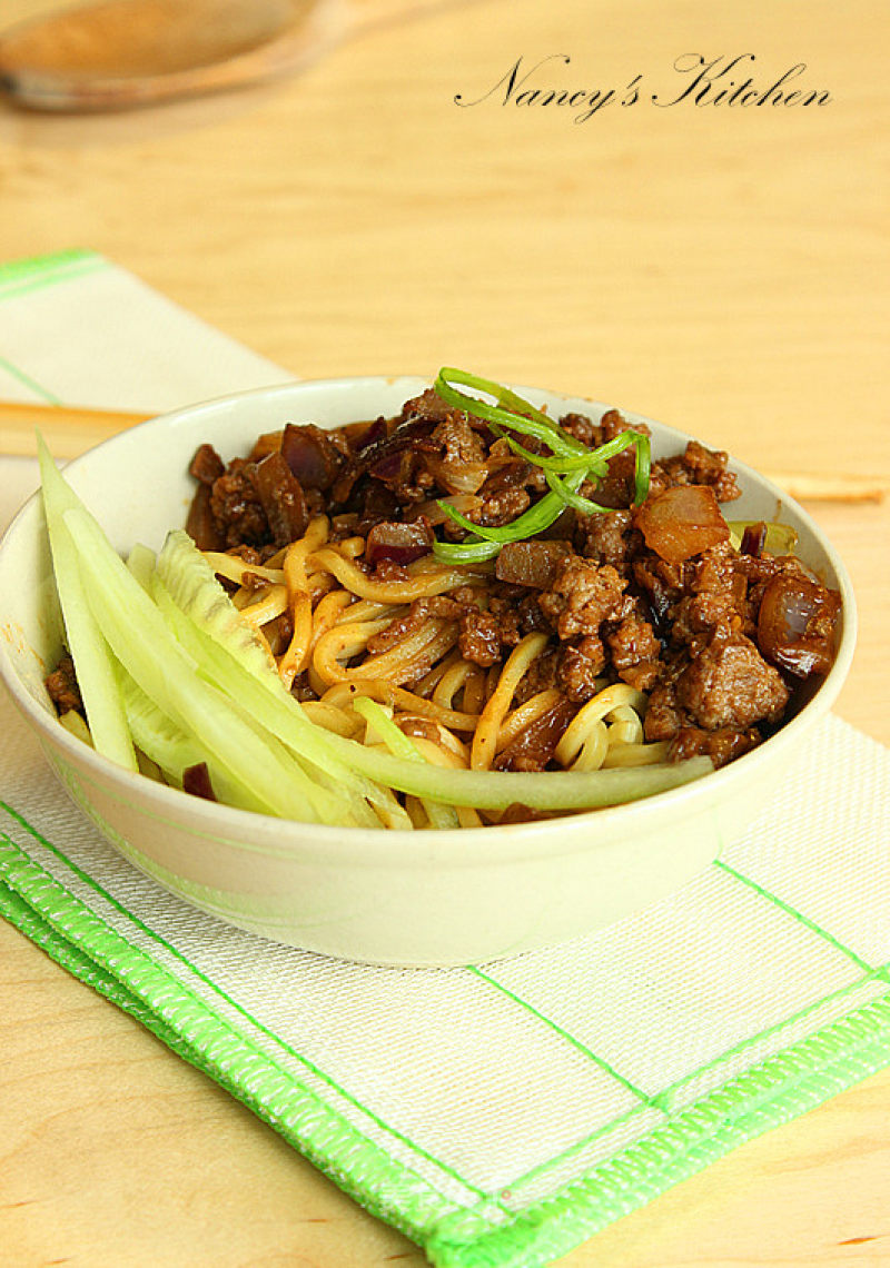 人气主食【炸酱面】的做法
