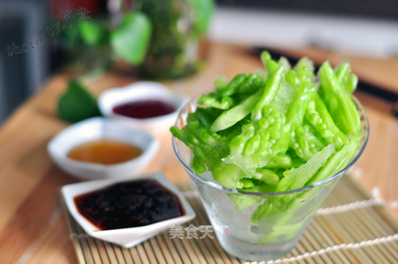 冰镇苦瓜的做法