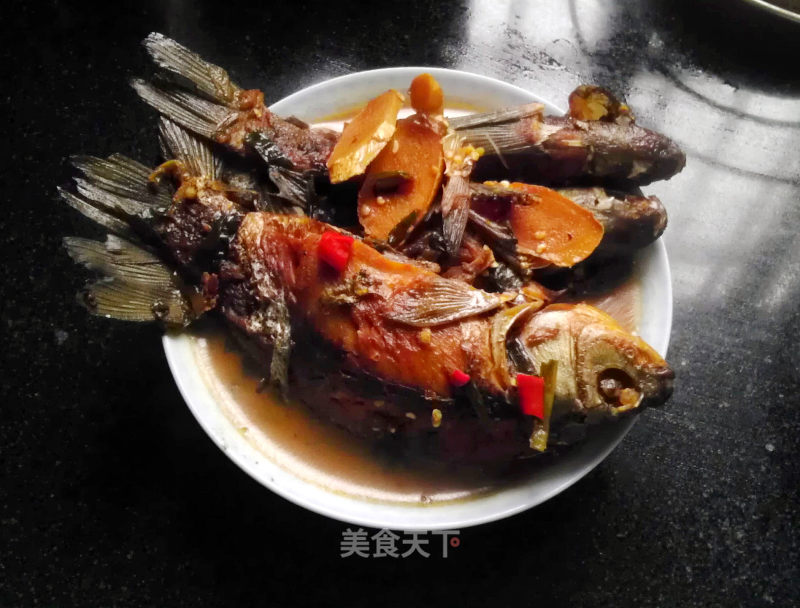 家常鲫鱼的做法