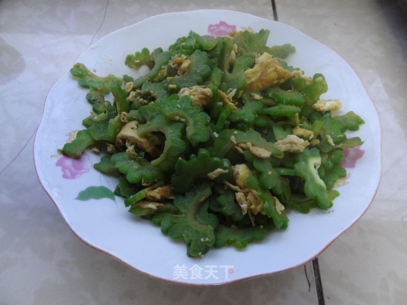 鸡蛋炒苦瓜的做法