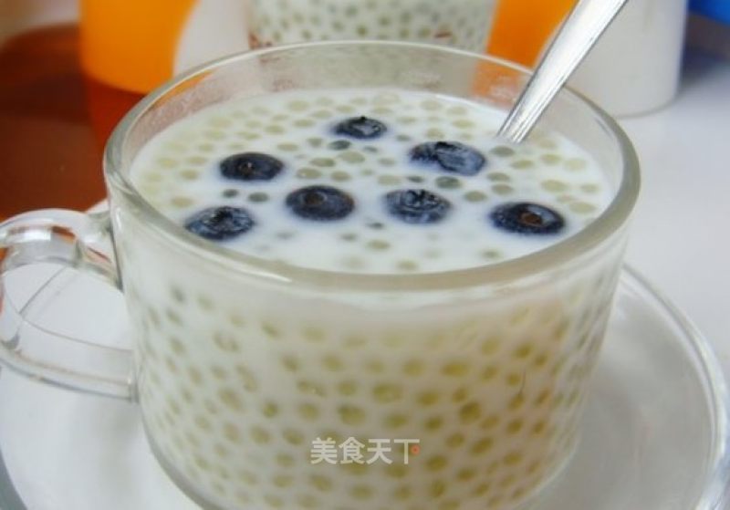椰香蓝莓西米露的做法
