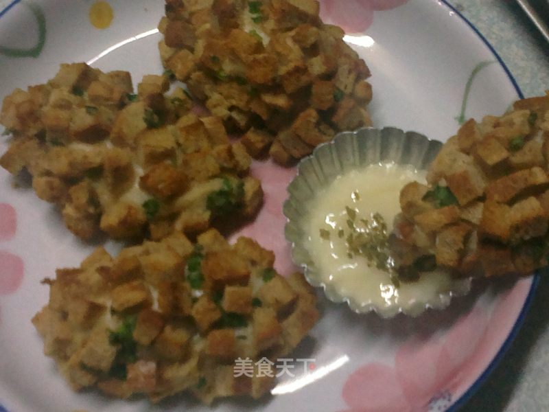 可爱健康于一体——鸡肉土司小刺猬的做法