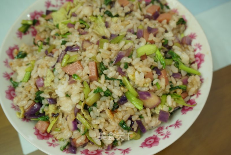 青菜炒饭-烈日炎炎里一次搞定的快手美食~