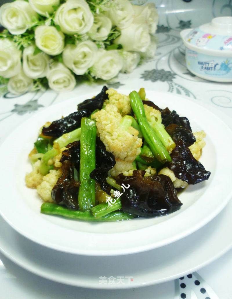 梅豆黑木耳炒花菜的做法