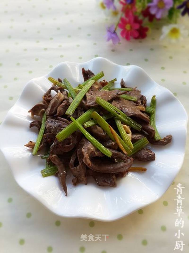 香芹猪心的做法