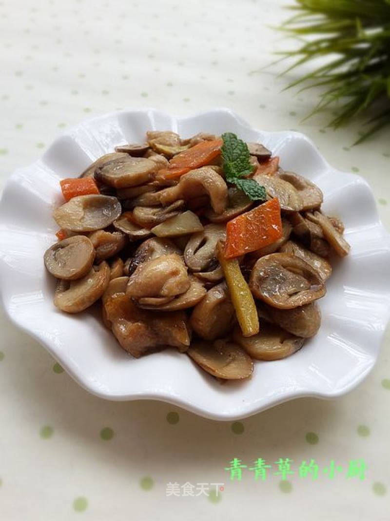 蚝油草菇鸡肉的做法