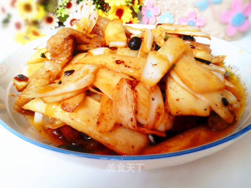 家常版川菜，豆豉回锅肉炒茭白的做法
