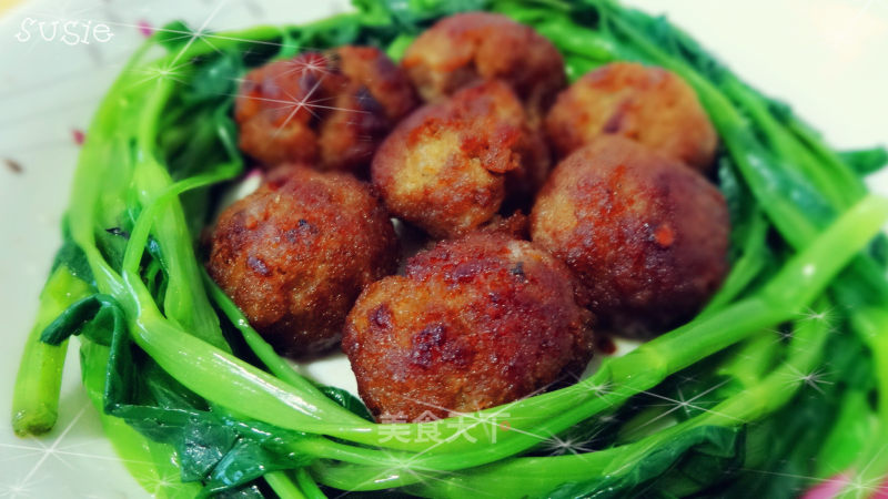 肉丸伴菜的做法