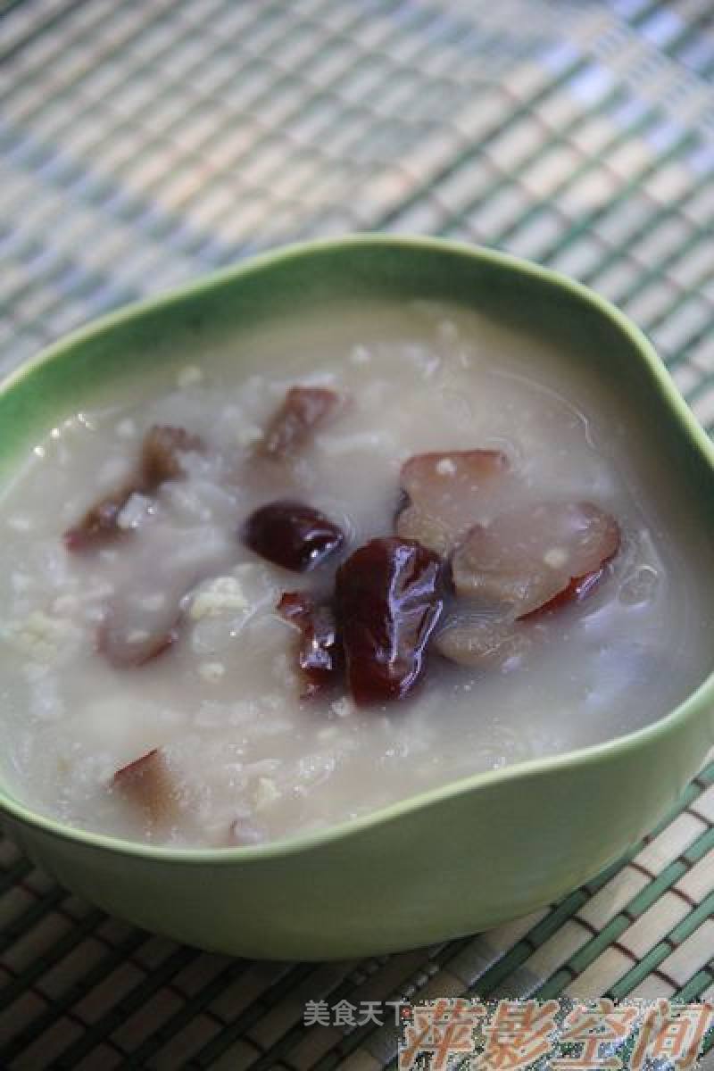 小米银耳莲子红枣糯米粥的做法