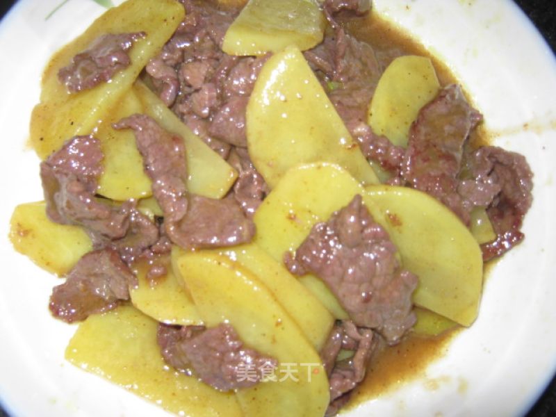 咖喱牛肉炒土豆的做法