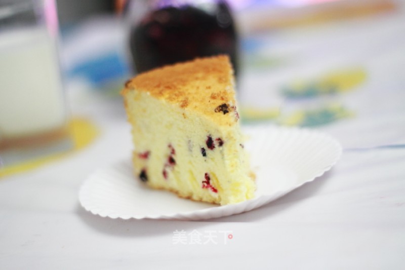 七夕品尝茶与水果味的戚风蛋糕