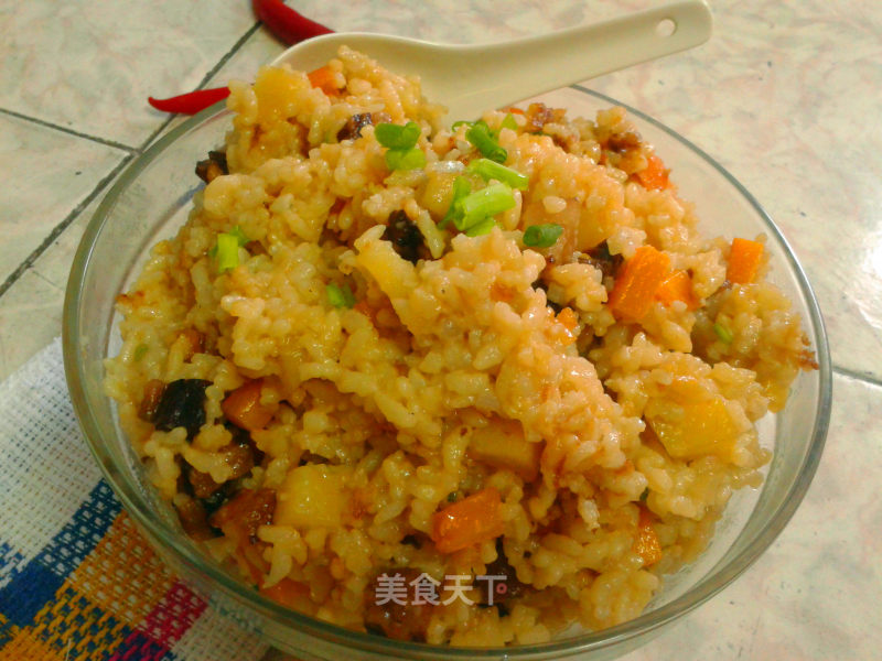 夏季懒人饭菜——腊肉土豆焖饭的做法
