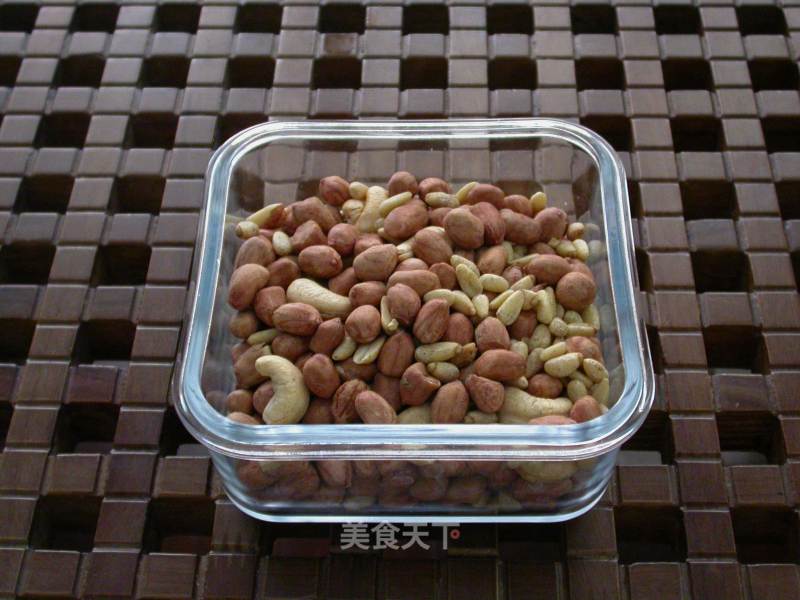 盐焗花生米的做法