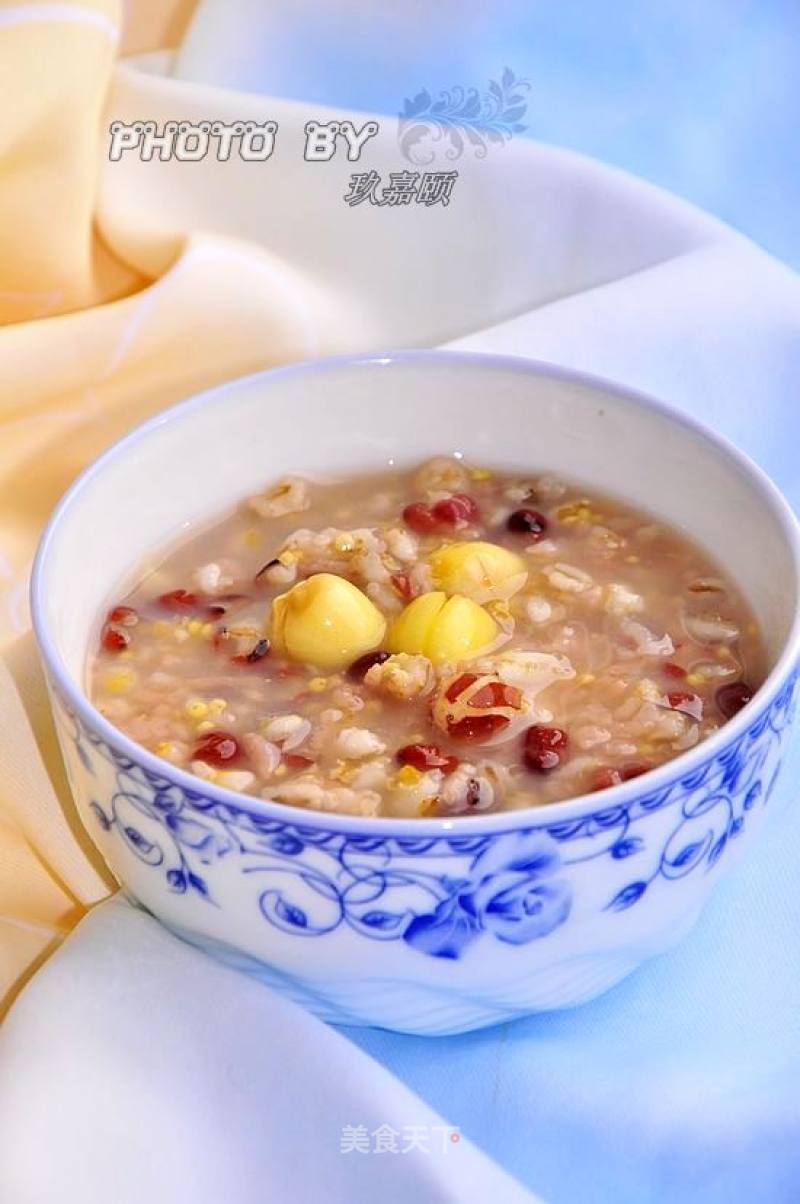 麦米红小豆莲子粥的做法