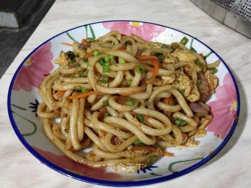 绝佳的酱汁——双汁炒乌冬的做法