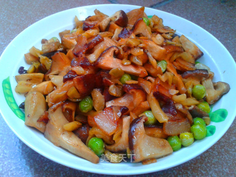 香菇榨菜炒豌豆的做法