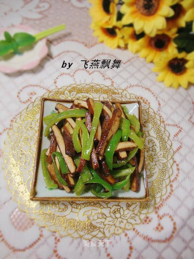 家常小炒--------【青椒炒茶干】的做法