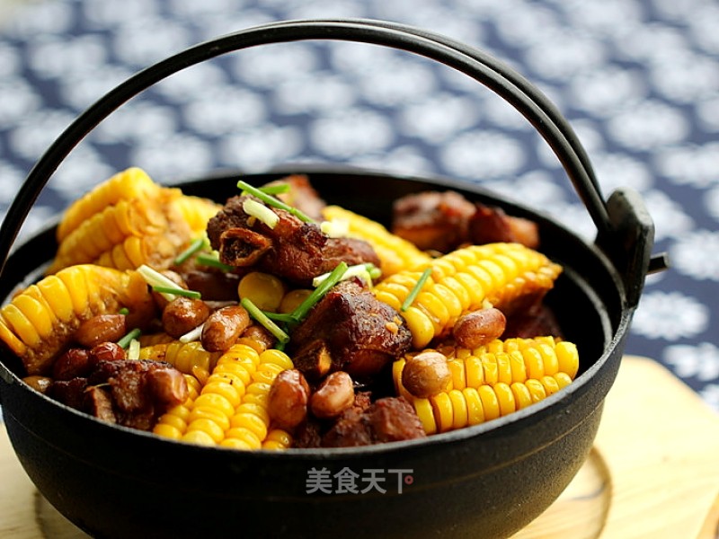 玉米烧排骨的做法