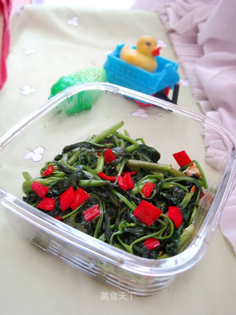 红椒碎炒通心菜的做法