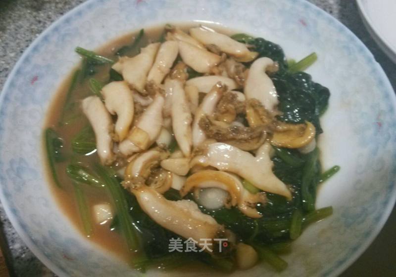蒜粒蠔油燴鮑片伴菠菜的做法