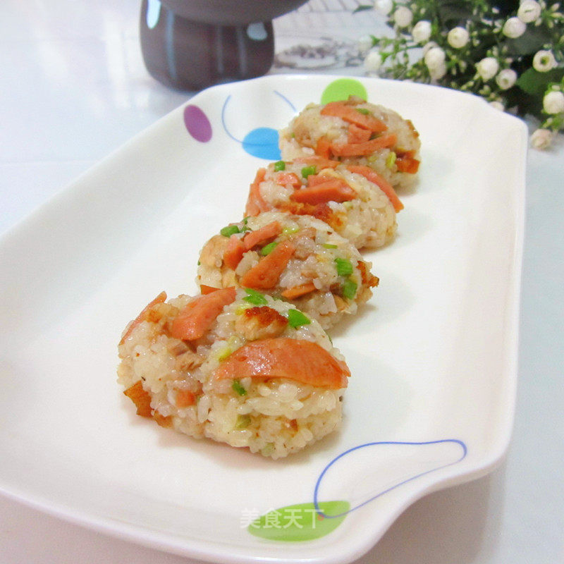 手抓饭---腊肉火腿饭团的做法