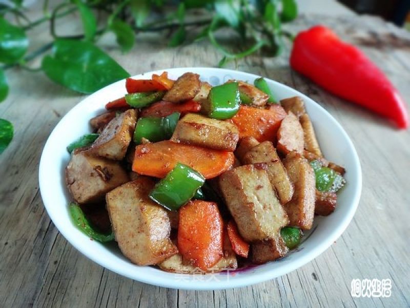 青椒煸豆干的做法