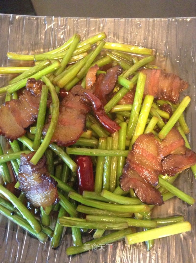 蒜苗炒腊肉的做法