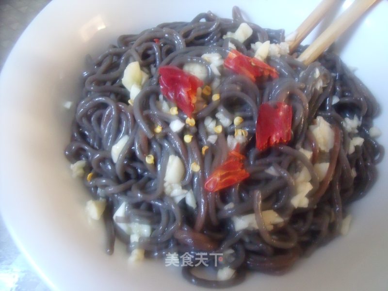 凉拌蕨根粉的做法