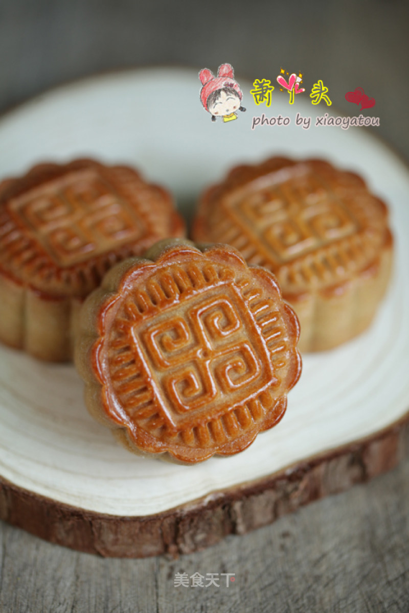 果仁芝麻陷月饼
