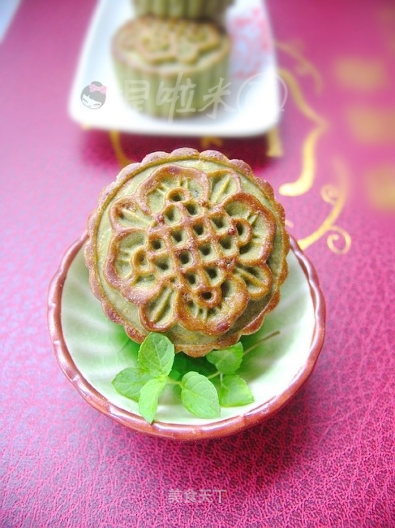 一样的月光,，不一样的生活——广式抹茶五仁月饼