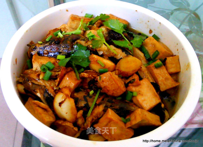 黄骨鱼炖豆腐的做法