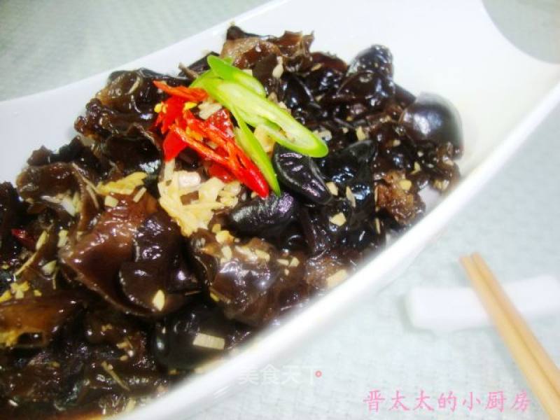 凉拌东北黑木耳的做法