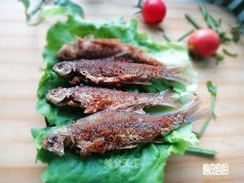 香酥小河鱼的做法