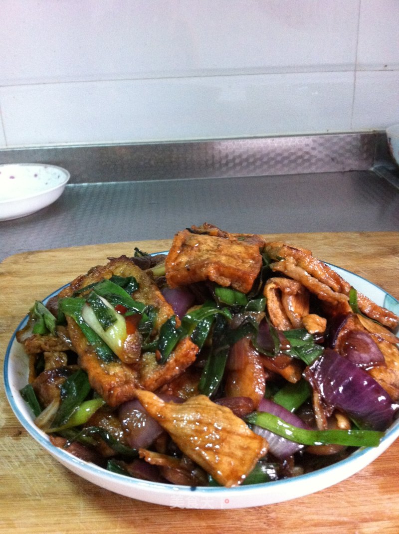 妈妈的私家菜----熊掌豆腐生爆肉的做法