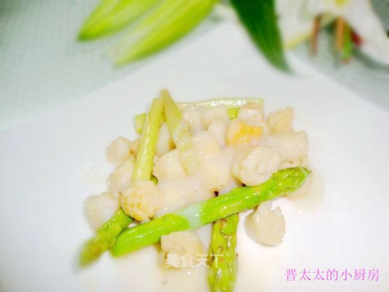 莱州湾鲜贝配芦笋土豆泥的做法