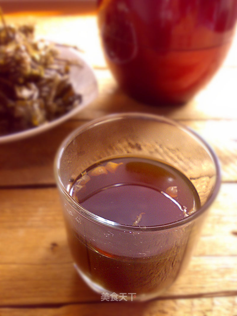 红糖夏桑菊的做法