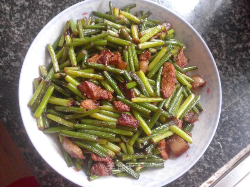 蒜毫炒肉的做法