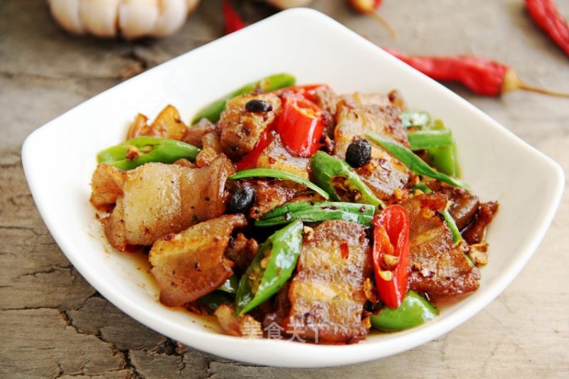 农家小炒肉的做法