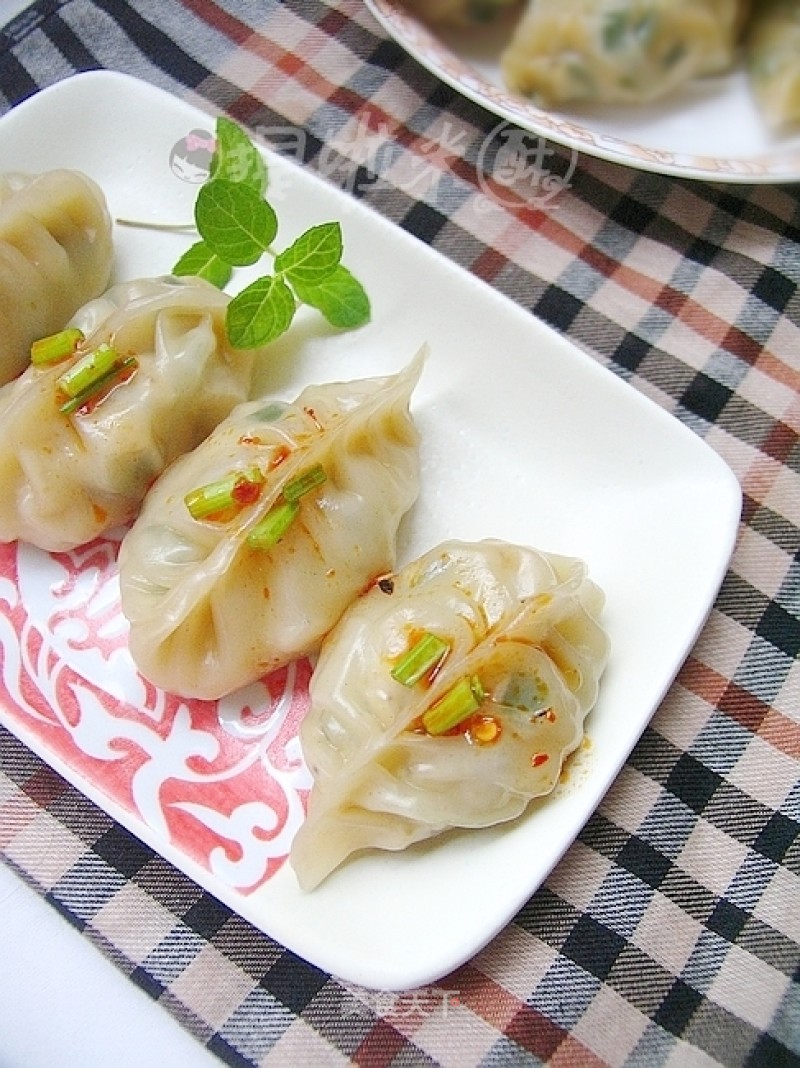 轻松自制营养又美味的早餐——韭菜豆干蒸饺的做法