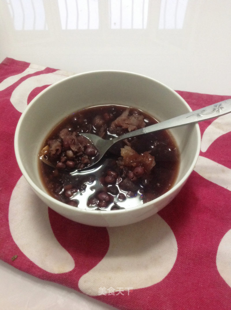 黑米红豆银耳粥的做法