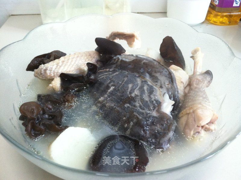 甲鱼母鸡汤的做法