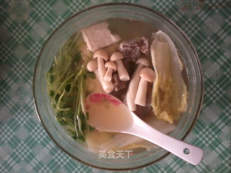 小菇排骨素汤的做法