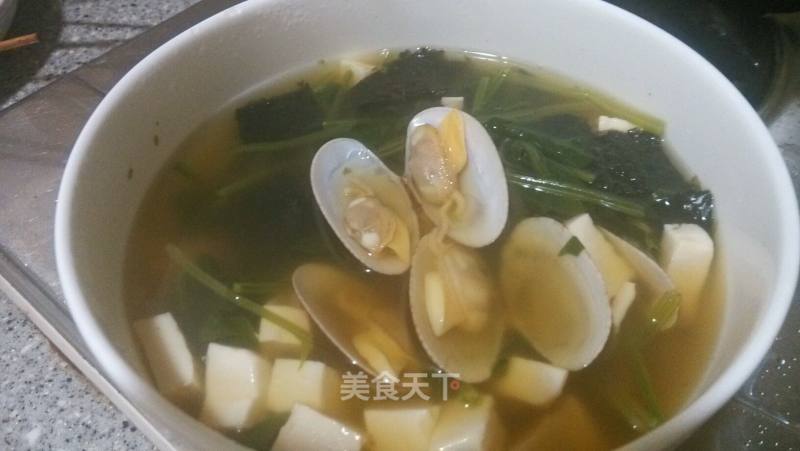 日式味噌蚬肉菠菜豆腐湯的做法