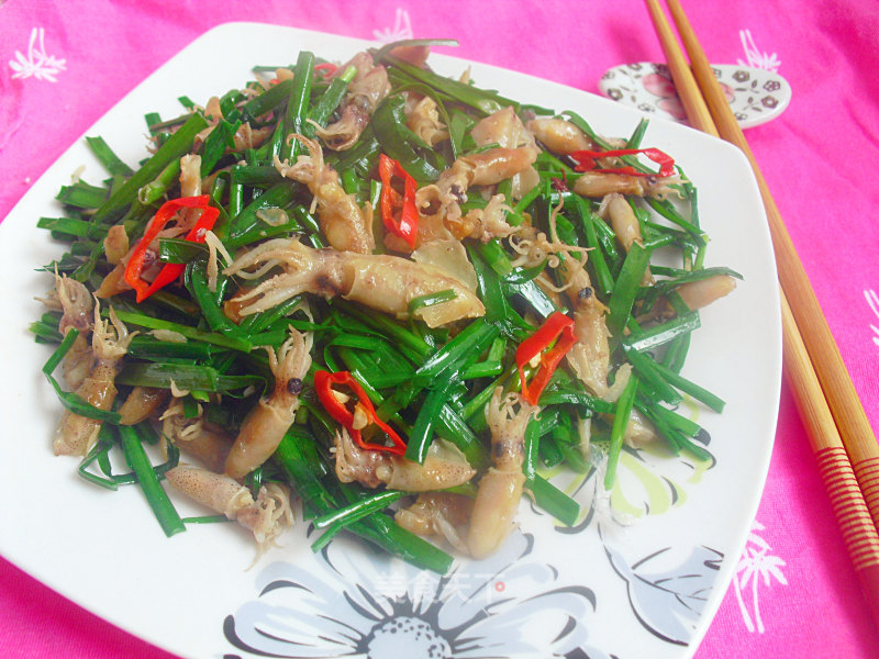 小乌贼炒韭菜的做法