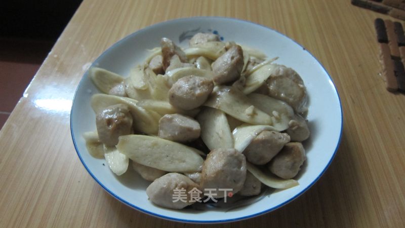 丸子炒高笋的做法
