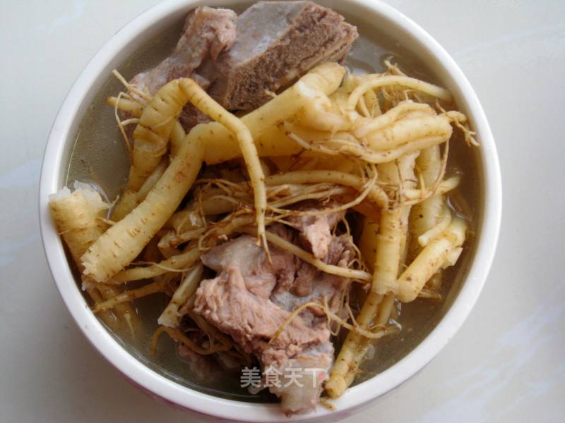 臭参炖排骨的做法