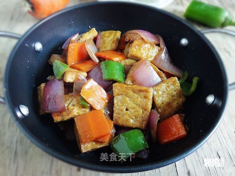 蚝油洋葱豆腐的做法