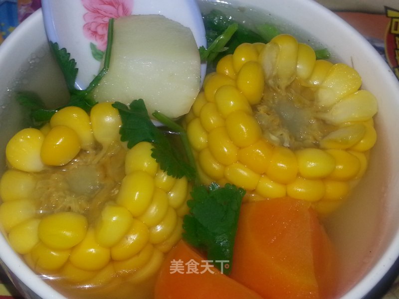 胡萝卜玉米马蹄排骨汤的做法