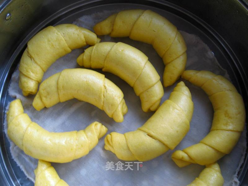 南瓜牛角馒头的做法