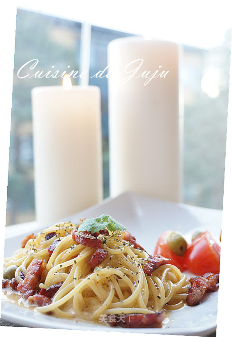 Carbonara　培根鸡蛋白汁意面
